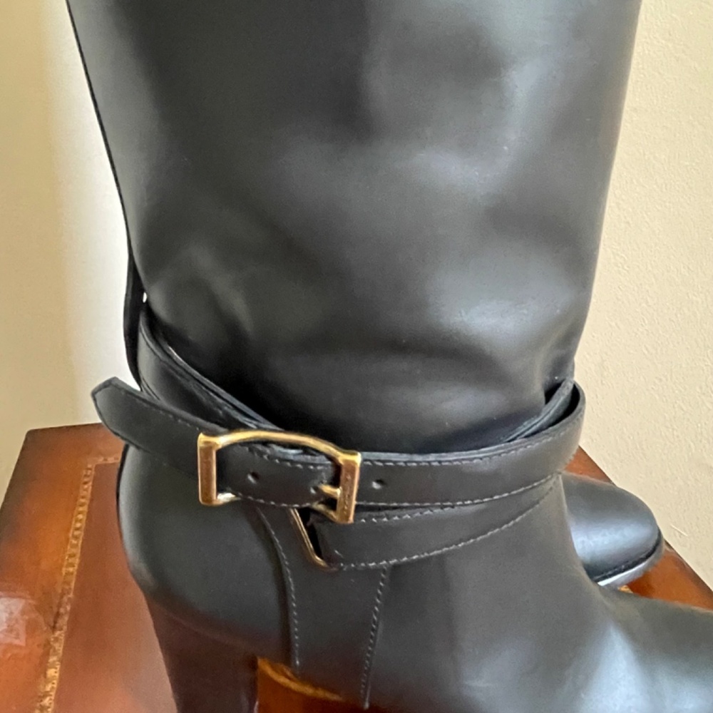Luxury Designer Burberry Tall Black Zip -up Leather Boots - Picture 12 of 16